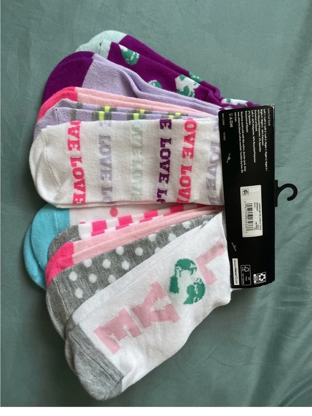 Ladies/Teen 10-Pack of Low Cut Socks, Love Earth Be Kind Novelty Socks Size 4-10